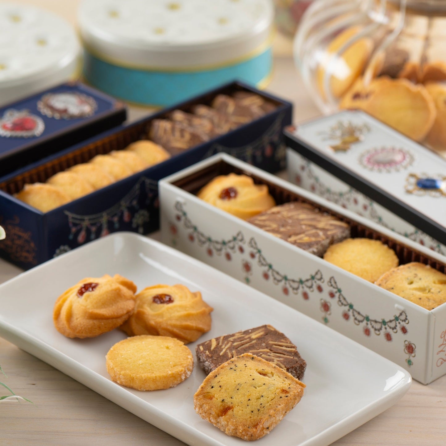 ビジュー缶・ネイビー 2種のクッキー缶